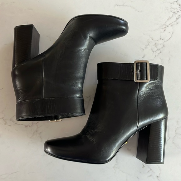 EUC Prada Black Leather Round Toe Block Heel Heeled Ankle Booties in Size 37 - Picture 2 of 10